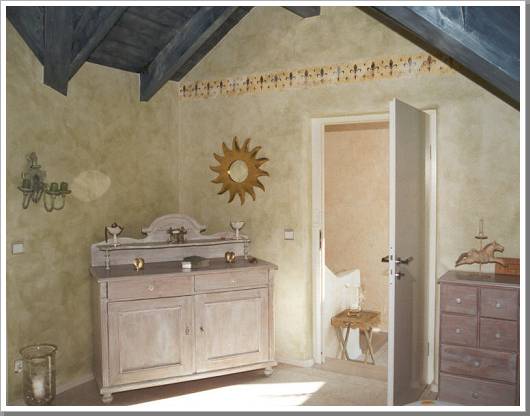 0069_h001  schlafzimmer gruen mit antiklilie.jpg